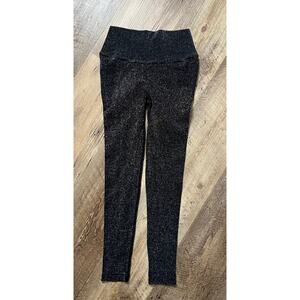 Nux Black Metallic V Back Athletic Leggings Pants w/Sparkle Finish Size L, NWOT